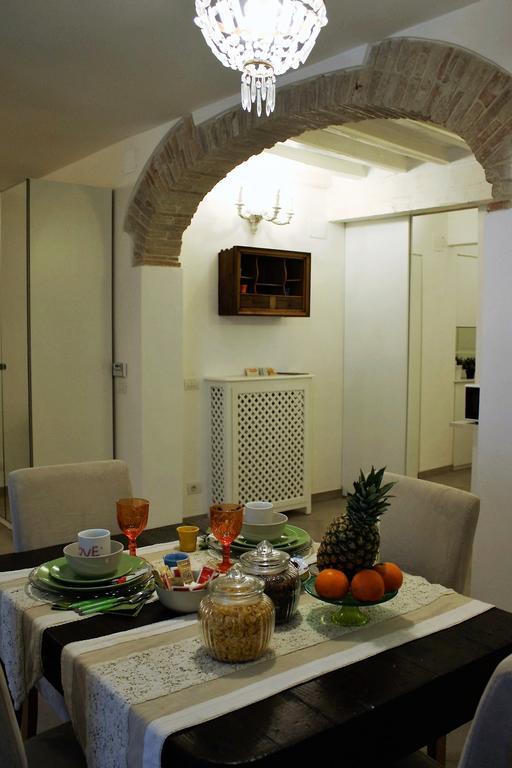 Apartamento Il Tenore D'Oro Centralissimo Parma Exterior foto