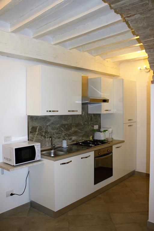 Apartamento Il Tenore D'Oro Centralissimo Parma Exterior foto