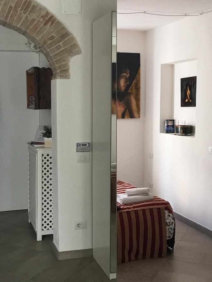 Apartamento Il Tenore D'Oro Centralissimo Parma Exterior foto